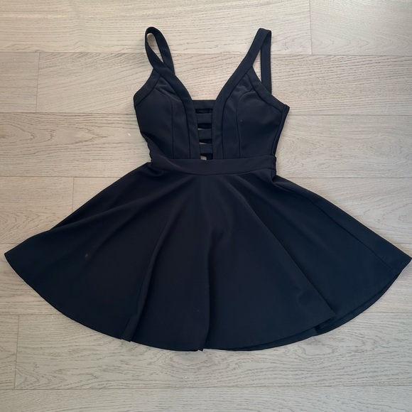 Black Dress - Picture 1 of 9